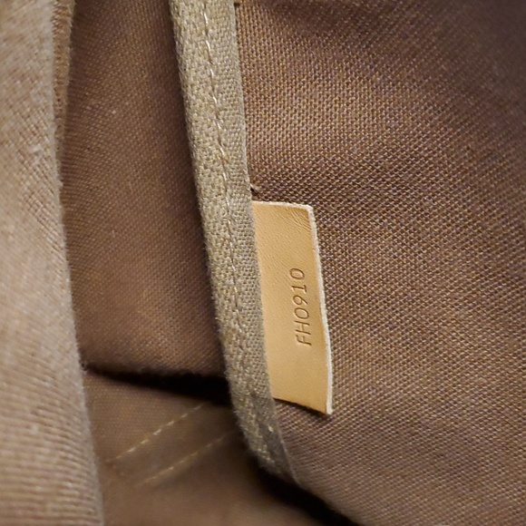 LOUIS VUITTON Malletier Monogram SAUMUR 35 dual messenger bag - Picture 11 of 16